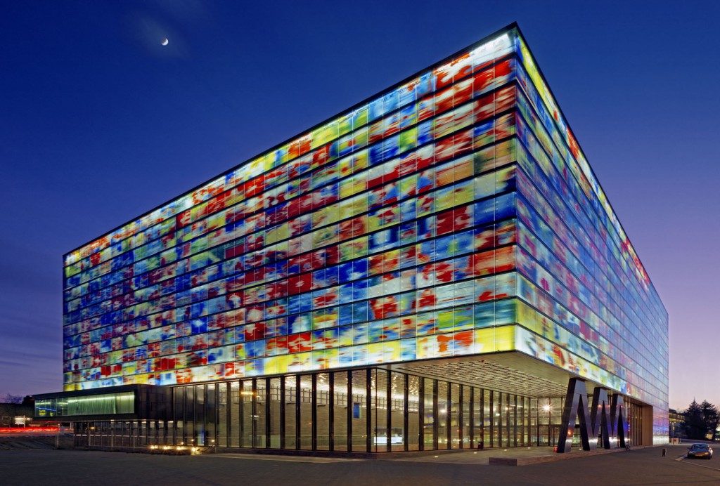 Beeld-en-Geluid-Hilversum-conservering-aluminium-1024x692-1024x692