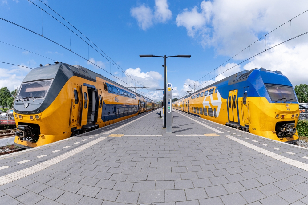 NS treinen bij statios enkhuizen
